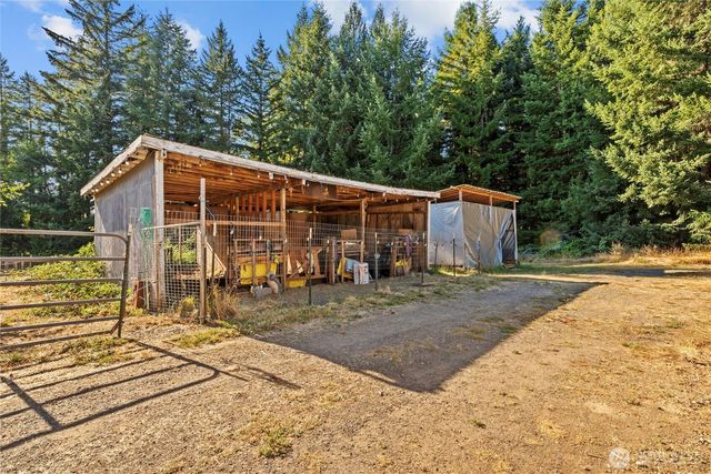 342 Chilvers Road, Chehalis, WA 98532