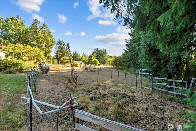 342 Chilvers Road, Chehalis, WA 98532