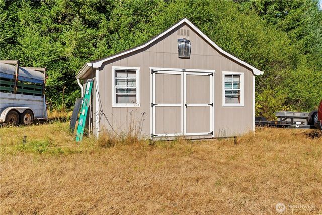 342 Chilvers Road, Chehalis, WA 98532