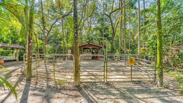15425 SW 268th Street, Homestead, FL 33032