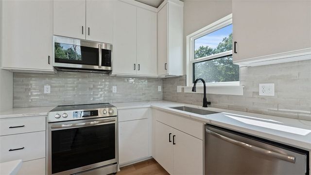 7 Embleton Drive, Bella Vista, AR 72714