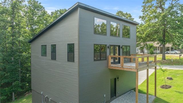7 Embleton Drive, Bella Vista, AR 72714