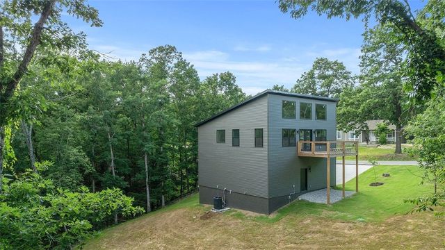 7 Embleton Drive, Bella Vista, AR 72714