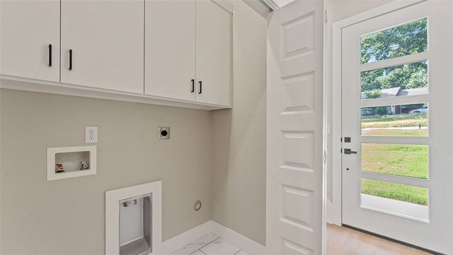 7 Embleton Drive, Bella Vista, AR 72714