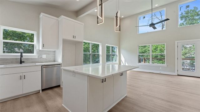7 Embleton Drive, Bella Vista, AR 72714