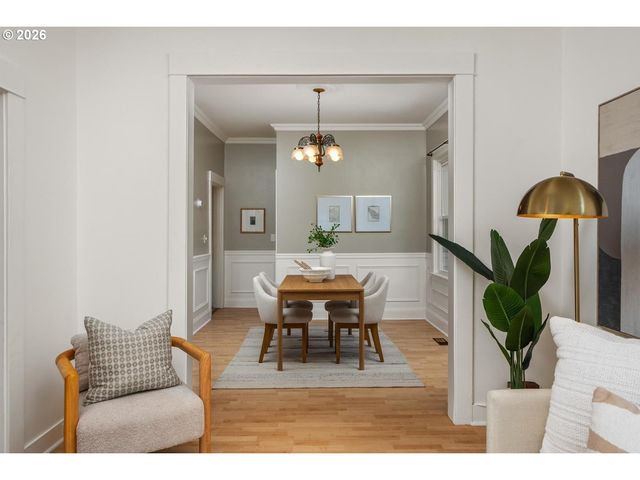 4525 Se 35TH Pl, Portland, OR 97202