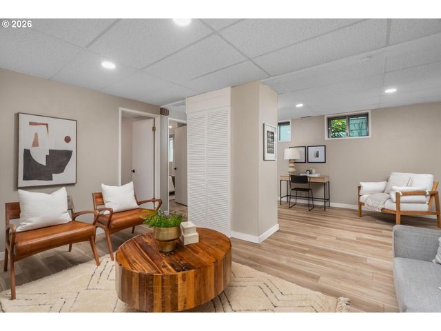 4525 Se 35TH Pl, Portland, OR 97202