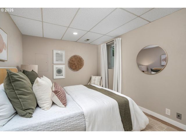 4525 Se 35TH Pl, Portland, OR 97202