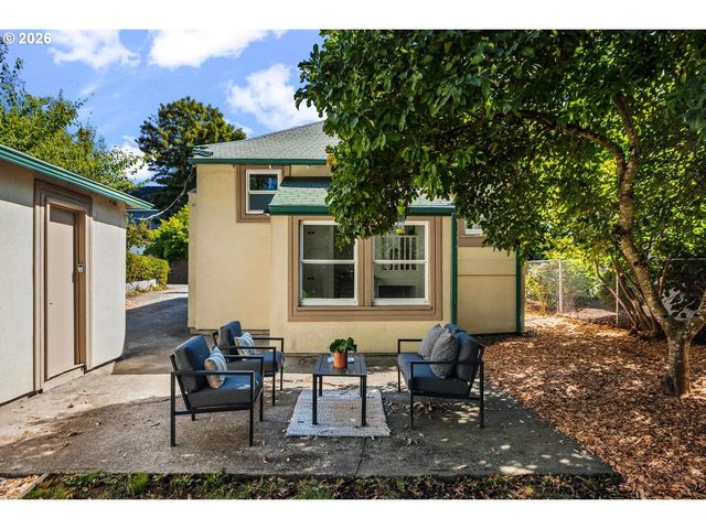 4525 Se 35TH Pl, Portland, OR 97202