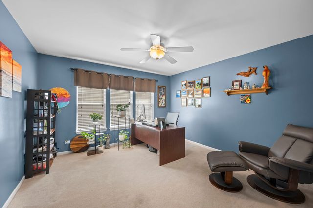 861 Prairie Ridge Drive, Woodstock, IL 60098