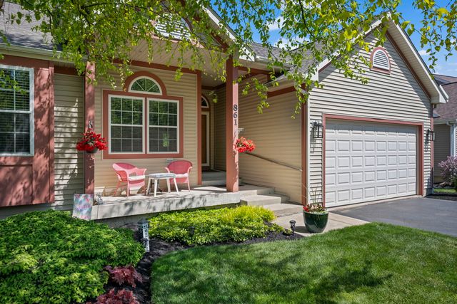 861 Prairie Ridge Drive, Woodstock, IL 60098