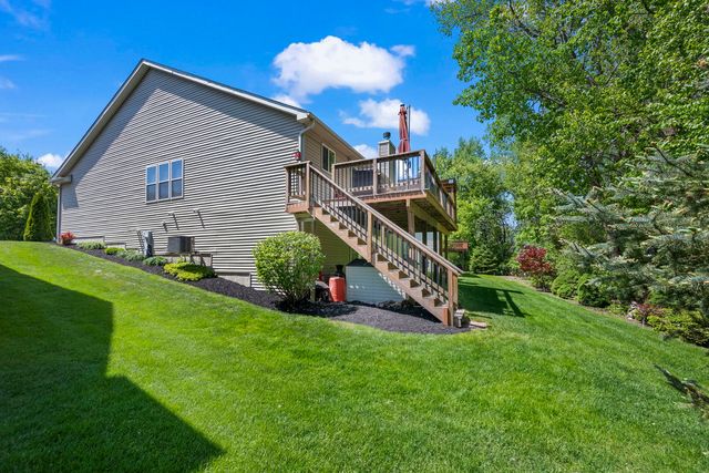 861 Prairie Ridge Drive, Woodstock, IL 60098