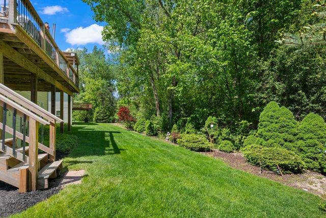 861 Prairie Ridge Drive, Woodstock, IL 60098