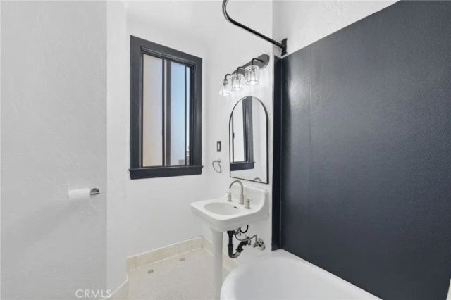 315 W 3rd Street 410, Long Beach, CA 90802