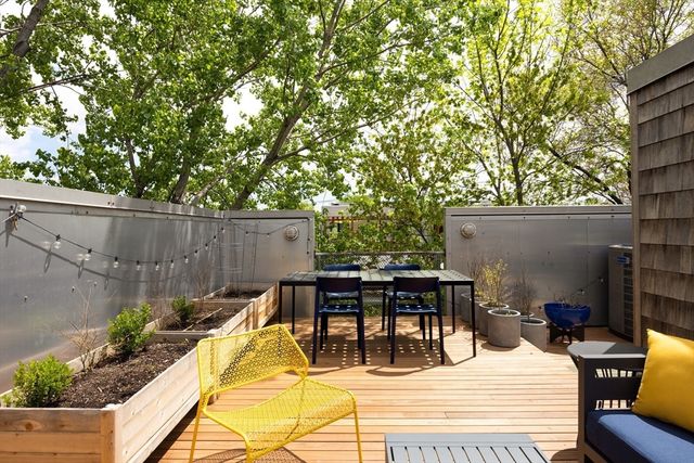 11 Village Street F, Somerville, MA 02143