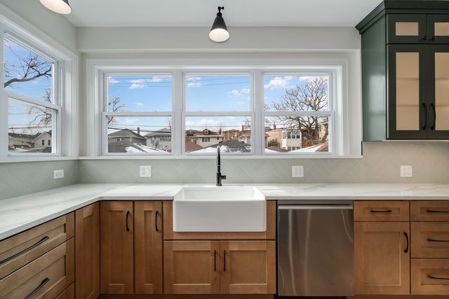 515 Highland Avenue, Oak Park, IL 60304