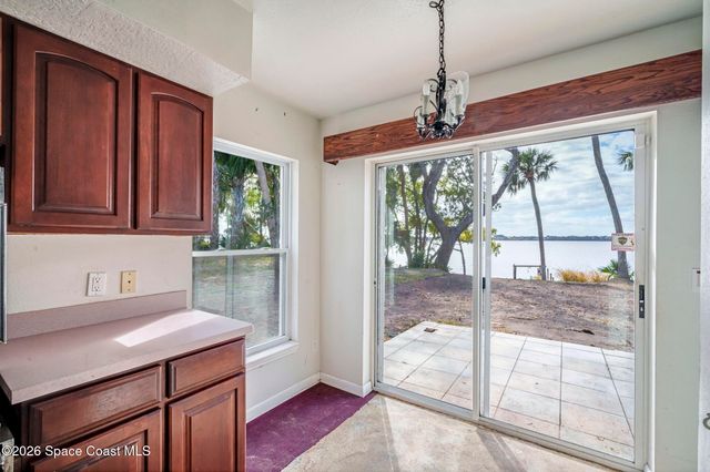 535 Robinhood Drive, Merritt Island, FL 32953