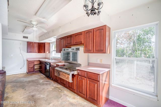 535 Robinhood Drive, Merritt Island, FL 32953