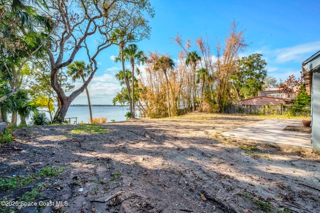 535 Robinhood Drive, Merritt Island, FL 32953