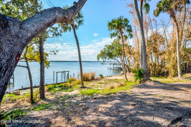 535 Robinhood Drive, Merritt Island, FL 32953