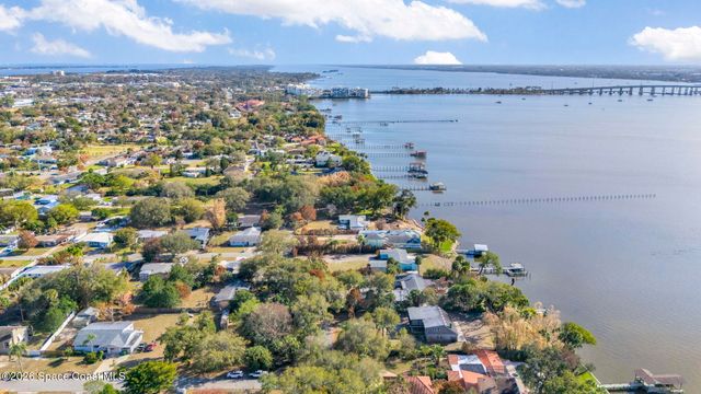 535 Robinhood Drive, Merritt Island, FL 32953