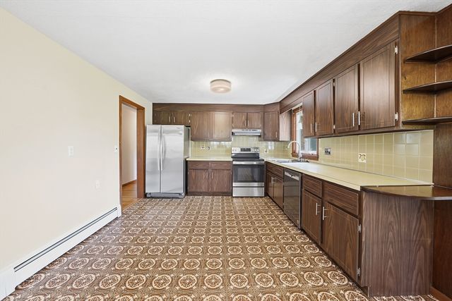 6 Belmont Rd, Burlington, MA 01803