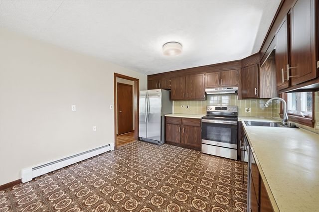 6 Belmont Rd, Burlington, MA 01803