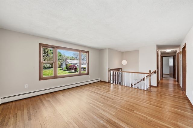 6 Belmont Rd, Burlington, MA 01803