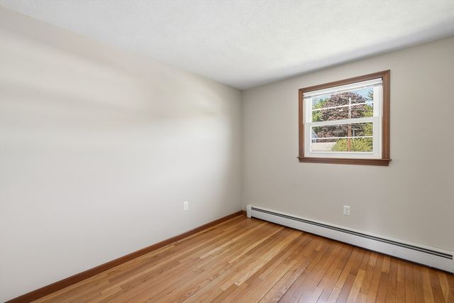 6 Belmont Rd, Burlington, MA 01803