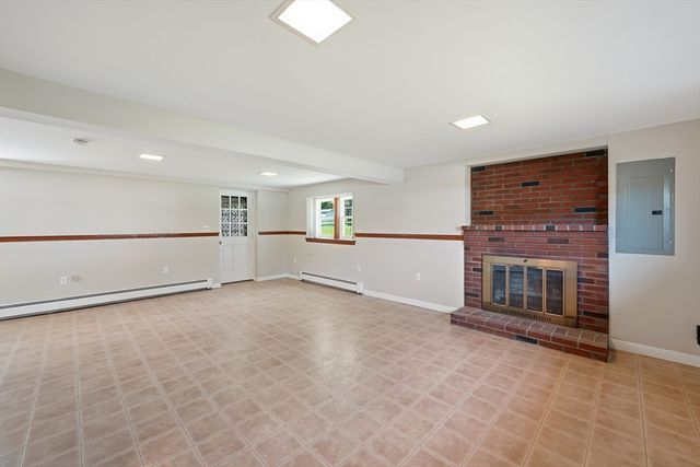 6 Belmont Rd, Burlington, MA 01803