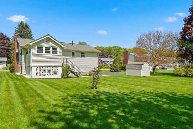 6 Belmont Rd, Burlington, MA 01803