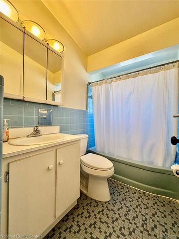 361 N Eton Street 5, Birmingham, MI 48009