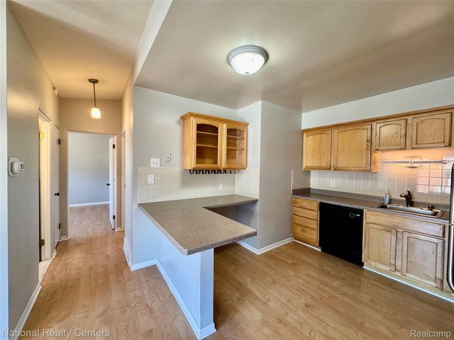 361 N Eton Street 5, Birmingham, MI 48009