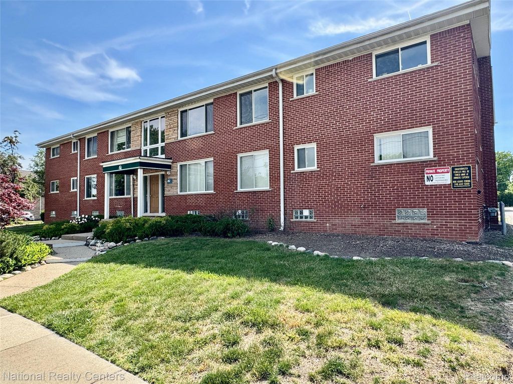 361 N Eton Street 5, Birmingham, MI 48009