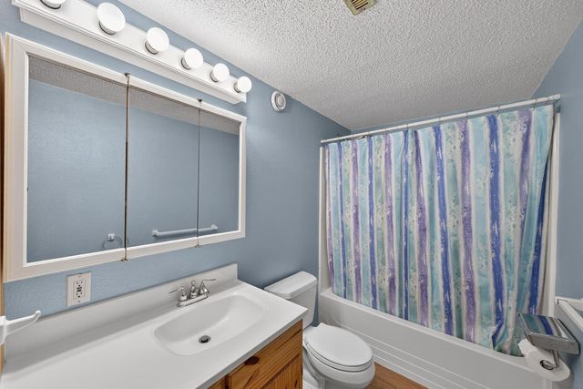 903 8th Avenue NE, Kasson, MN 55944