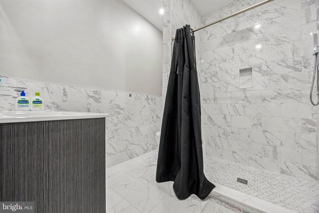 217 GRAPE ST, Philadelphia, PA 19128