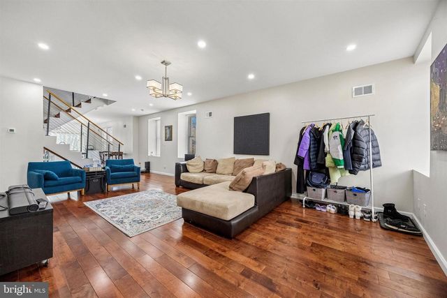 217 GRAPE ST, Philadelphia, PA 19128