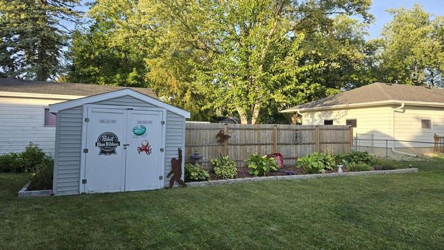 810 N High Street, Fort Atkinson, WI 53538