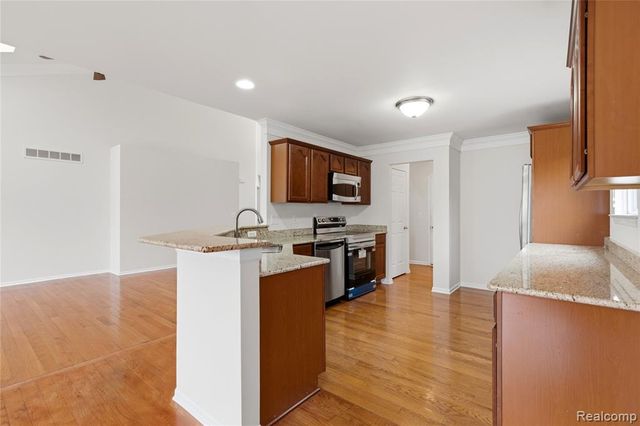 30249 Viewcrest Drive, Novi, MI 48377