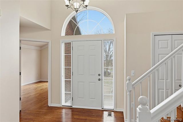 30249 Viewcrest Drive, Novi, MI 48377