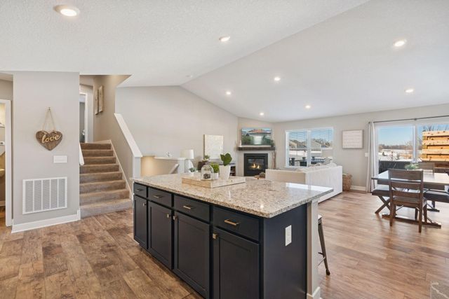 9290 62nd Street S, Cottage Grove, MN 55016