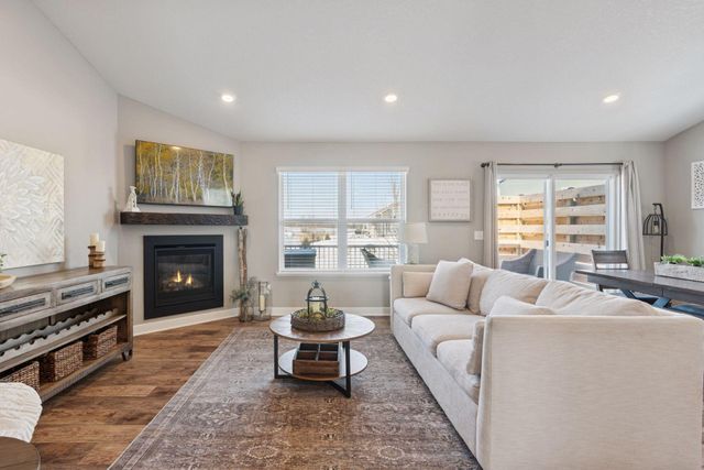 9290 62nd Street S, Cottage Grove, MN 55016