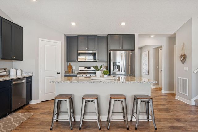 9290 62nd Street S, Cottage Grove, MN 55016