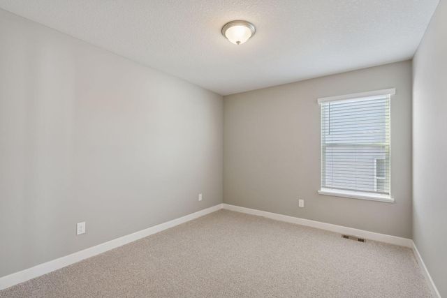 9290 62nd Street S, Cottage Grove, MN 55016