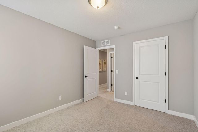 9290 62nd Street S, Cottage Grove, MN 55016