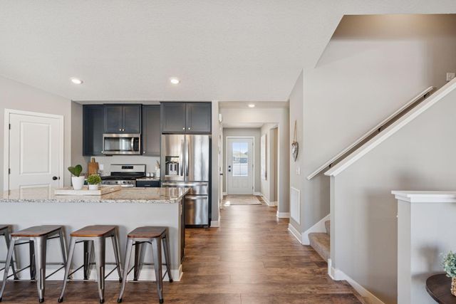 9290 62nd Street S, Cottage Grove, MN 55016