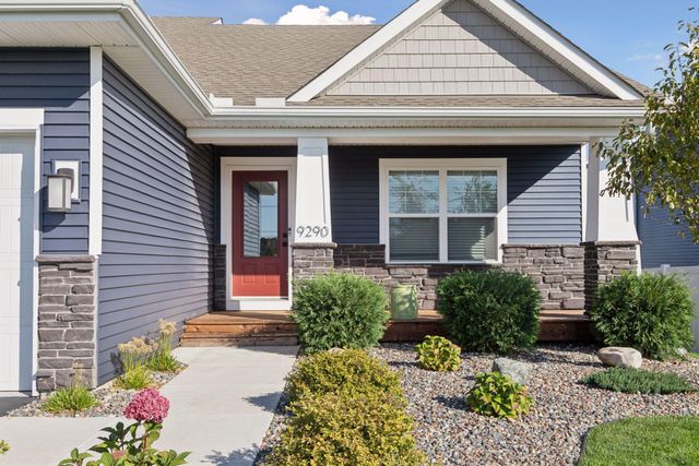 9290 62nd Street S, Cottage Grove, MN 55016