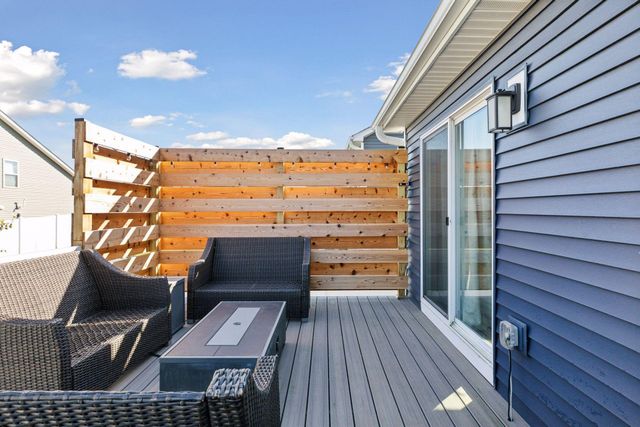 9290 62nd Street S, Cottage Grove, MN 55016