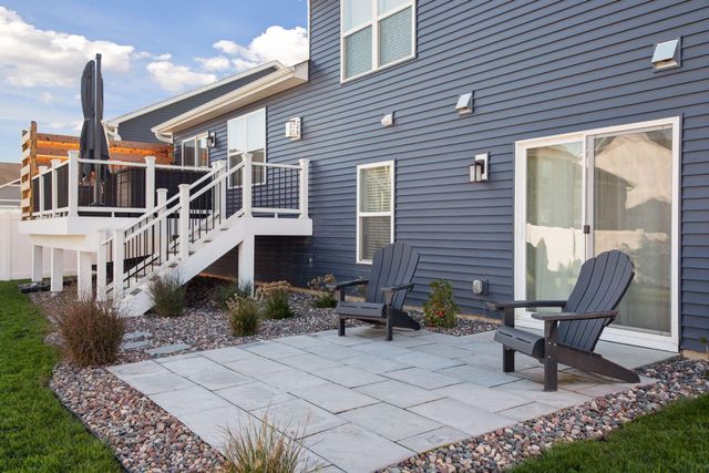 9290 62nd Street S, Cottage Grove, MN 55016