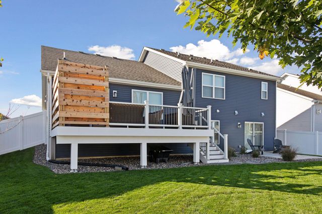 9290 62nd Street S, Cottage Grove, MN 55016